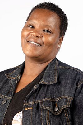 Denise Baartman (Dee)